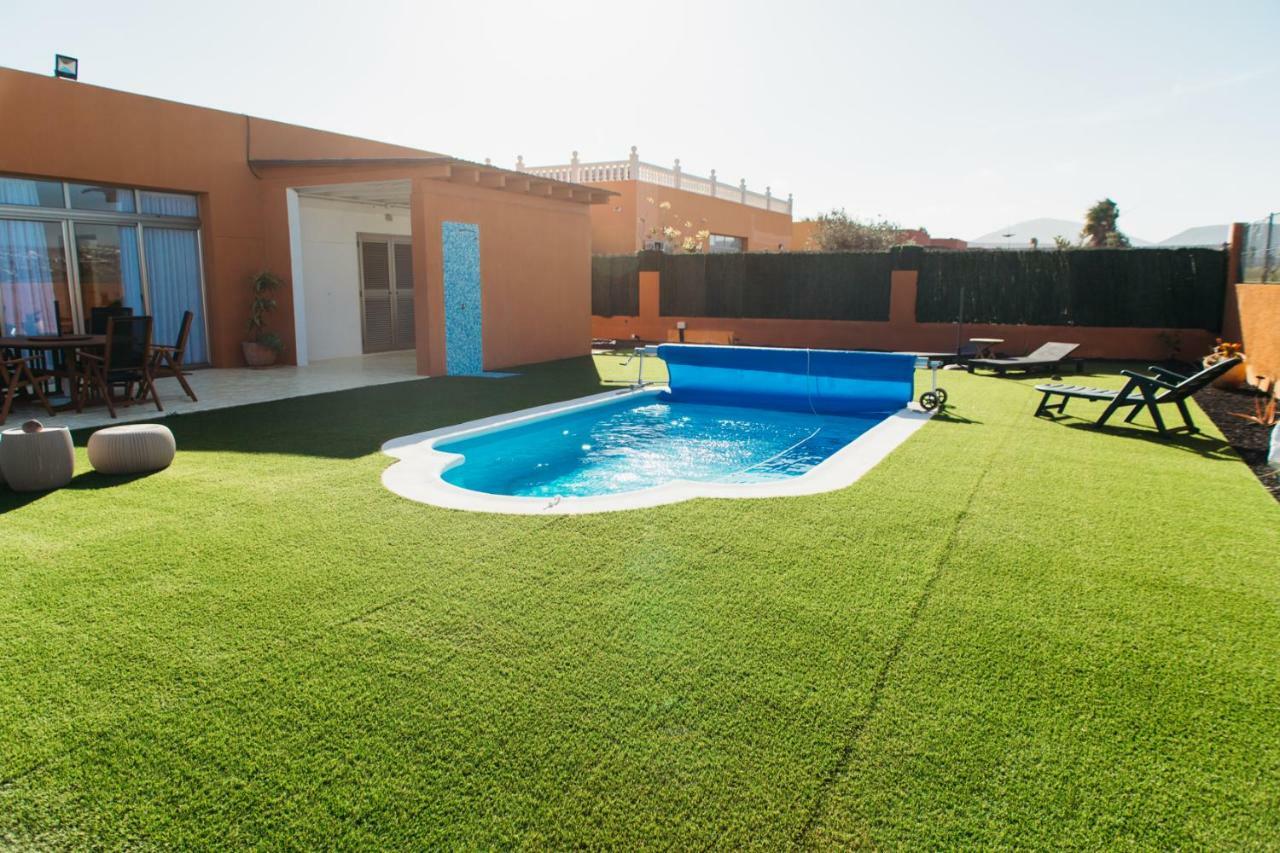 Eco Villa White Suite With Climatized Pool 科斯塔卡莱塔 外观 照片